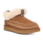 UGG Damen Mokassin Stiefel 1158224 in Kastanienbraun mit Umgeschlagenem Schaffellkragen