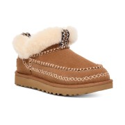 UGG Damen Mokassin Stiefel 1158224 - Kastanienbraunes Schaffell mit Umgeschlagenem Kragen für Winterwärme