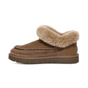 UGG Damen Klassische Mokassin Stiefel 1158224 - Kastanienbraunes Schaffell für Ultimativen Winterkomfort und Stil