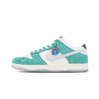 Nike x Kasina Dunk Low 'Road Sign' CZ6501-101 - Straßenzeichen-inspirierte Limitierte Kollaborations-Sneaker