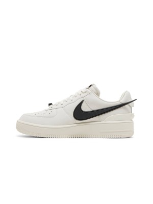 AMBUSH x Nike Air Force 1 Low 'Phantom' - Stilvolle Off-White Sneaker mit Verlängertem Schwarzen Swoosh | DV3464-002