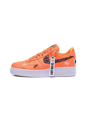 Nike Air Force 1 Low AR7719-800 - 大胆なグラフィックが特徴のJust Do Itオレンジエディション