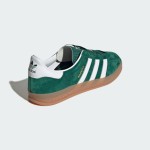 Adidas Gazelle Indoor IG1596 - Grüne Wildleder-Sneaker mit Weißen Streifen & Gummisohle