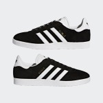 Adidas Gazelle BB5476 Schwarze Wildledersneaker mit weißen Streifen