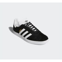 Adidas Gazelle BB5476 - Schwarze Wildledersneaker mit weißen Streifen | Zeitloser Retro-Stil und täglicher Komfort