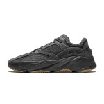 アディダス Yeezy Boost 700 Utility Black FV5304 - ミニマルなオールブラックデザインと快適なクッション性