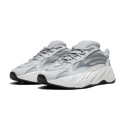 アディダス Yeezy Boost 700 V2 Static EF2829 - 洗練されたグレーとホワイトの配色と快適なクッション性スニーカー