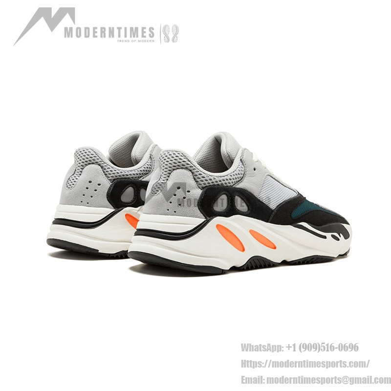 아디다스 Yeezy Boost 700 Wave Runner B75571 - 멀티컬러 디자인과 편안한 쿠셔닝