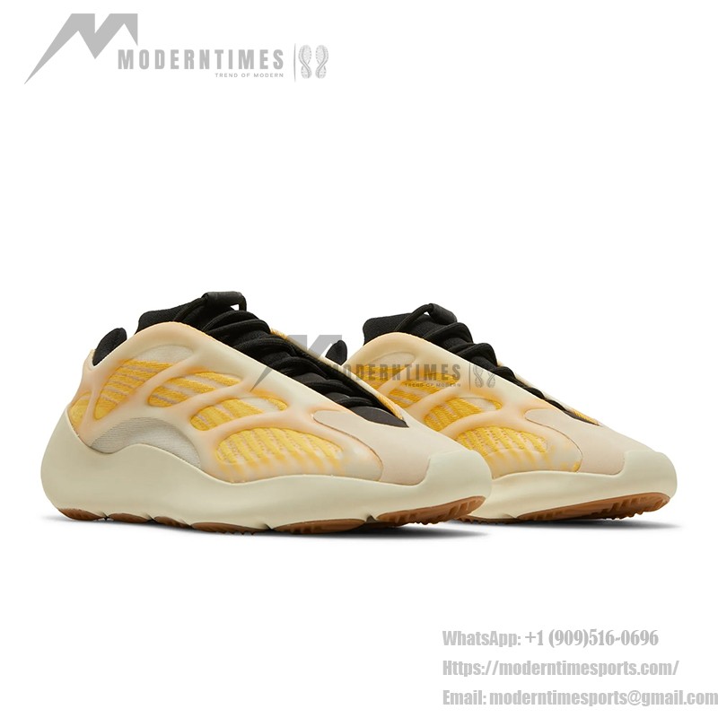 아디다스 Yeezy 700 V3 Safflower G54853 - 생동감 있는 노란색 디자인과 가벼운 착용감