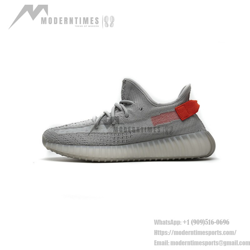 Adidas Yeezy Boost 350 V2 “Tail Light” FX9017 - 테일 라이트 강조가 있는 스타일리시한 스니커즈