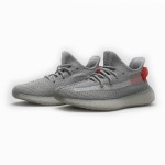 Adidas Yeezy Boost 350 V2 “Tail Light” FX9017 - 테일 라이트 강조가 있는 스타일리시한 스니커즈