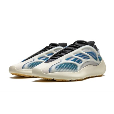 Adidas Yeezy 700 V3 Kyanite GY0260 - Elegantes Glow-Design & Bequemer Streetwear-Sneaker