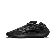 아디다스 Yeezy 700 V3 Alvah H67799 - 올블랙 미래형 디자인과 편안한 스트릿웨어 스니커즈