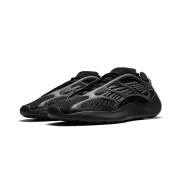 Adidas Yeezy 700 V3 Alvah H67799 - Vollschwarzes, futuristisches Design & Bequemer Streetwear-Sneaker