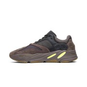 アディダス Yeezy Boost 700 Inertia EG7597 - 爽やかなグレーとブルーの配色と快適なクッション性スニーカー