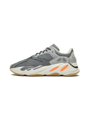 アディダス Yeezy Boost 700 Magnet FV9922 - 上質なグレー配色と快適なクッション性のスニーカー