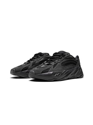 Adidas Yeezy Boost 700 V2 "Vanta" FU6684 - Elegantes All-Black-Design mit Boost-Komfort