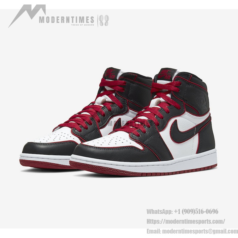 Air Jordan 1 High OG 'Bloodline' 555088-062 with Classic Black, Red, and White Colorway