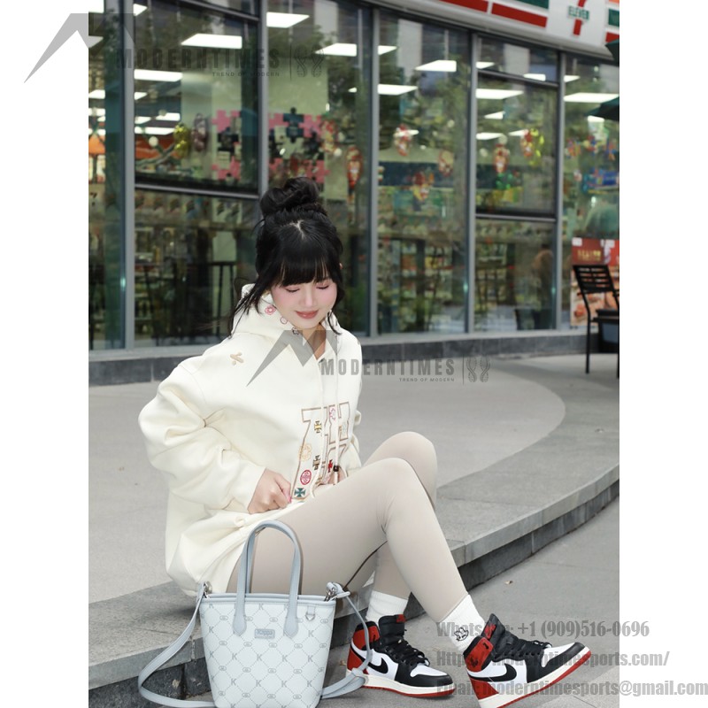 Air Jordan 1 Retro High OG Black Toe Men's Shoes Side View