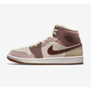 에어 조던 1 미드 DO7440-821 - 비비드 레드 가죽 스니커즈 | 현대적인 클래식 디자인 | 높은 편안함