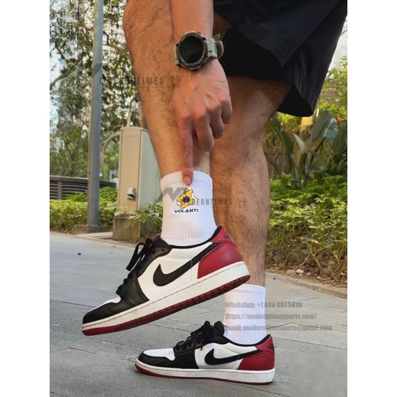 Air Jordan 1 Retro Low OG Black Toe Men's Shoes Side View