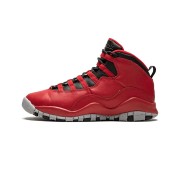 Air Jordan 10 Retro “Bulls Over Broadway” 705179-601 Klassische Basketball-Sneaker - Rot, Schwarz & Grau gesprenkelte Sohle