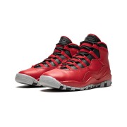 Air Jordan 10 Retro “Bulls Over Broadway” 705179-601 Klassische Basketball-Sneaker - Rot, Schwarz & Grau gesprenkelte Sohle