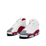 Air Jordan 13 Retro "Grey Toe" 414571-126 - Weißes Leder, rotes Wildleder und graue Zehenkappe