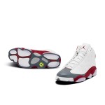 Air Jordan 13 Retro "Grey Toe" 414571-126 - Weißes Leder, rotes Wildleder und graue Zehenkappe