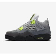 Air Jordan 4 Retro SE Neon 95 CT5342-007 スニーカー - クラシックなデザインと鮮やかなネオンアクセント