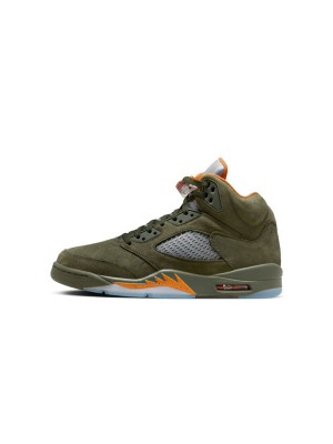 Air Jordan 5 レトロ DD0587-308 - オリーブグリーンのスエードスニーカー、オレンジアクセント & リフレクティブタン