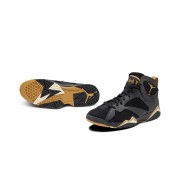 Air Jordan 7 Retro "Golden Moments" 304774-030 - Black and Gold High-Top Basketball Sneakers, Luxurious, Retro Classic, Comfortable