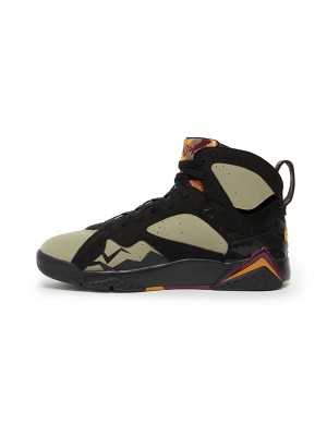 Air Jordan 7 Retro "Olive Black" DN9782-001 - Olivgrüne und schwarze High-Top Basketball-Sneaker, Retro-Stil, Bequem und Langlebig