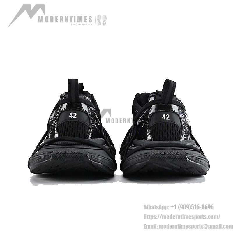 Balenciaga Runner Kith Four.Color 7.0 - Schwarze Futuristische Sneaker mit Riemendesign