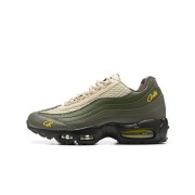 Corteiz × Nike Air Max 95「Sequoia」FB2709-300 | アイコニックなストリートウェアスニーカー