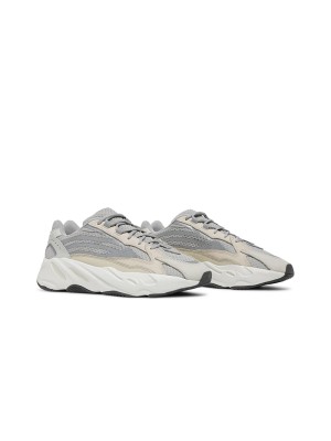 아디다스 Yeezy Boost 700 V2 Cream GY7924 - 부드러운 크림 컬러와 편안한 쿠셔닝 스니커즈