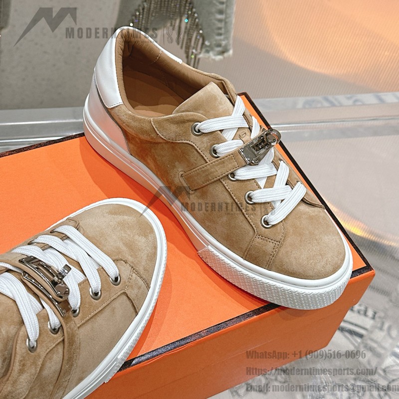 Hermes H232176Z 90350 Beige & White Sneakers – Iconic Design and Craftsmanship Hermes Mens Sneaker H232176Z 90350 in Beige and White – Front View of Luxury Sneakers with Contrasting Stripes