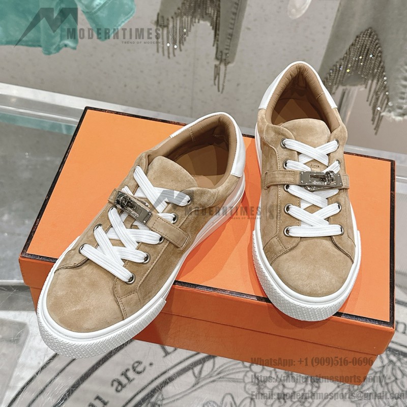 Hermes H232176Z 90350 Beige & White Sneakers – Iconic Design and Craftsmanship Hermes Mens Sneaker H232176Z 90350 in Beige and White – Front View of Luxury Sneakers with Contrasting Stripes