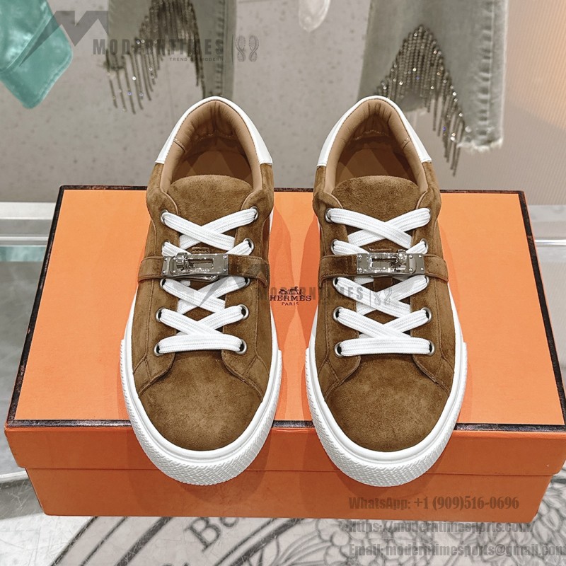 Hermes H232176Z 90350 Brown & White Sneakers – Iconic Design and Premium Craftsmanship Hermes Mens Sneaker H232176Z 90350 in Brown and White – Front View of Luxury Sneakers with Contrasting Stripes