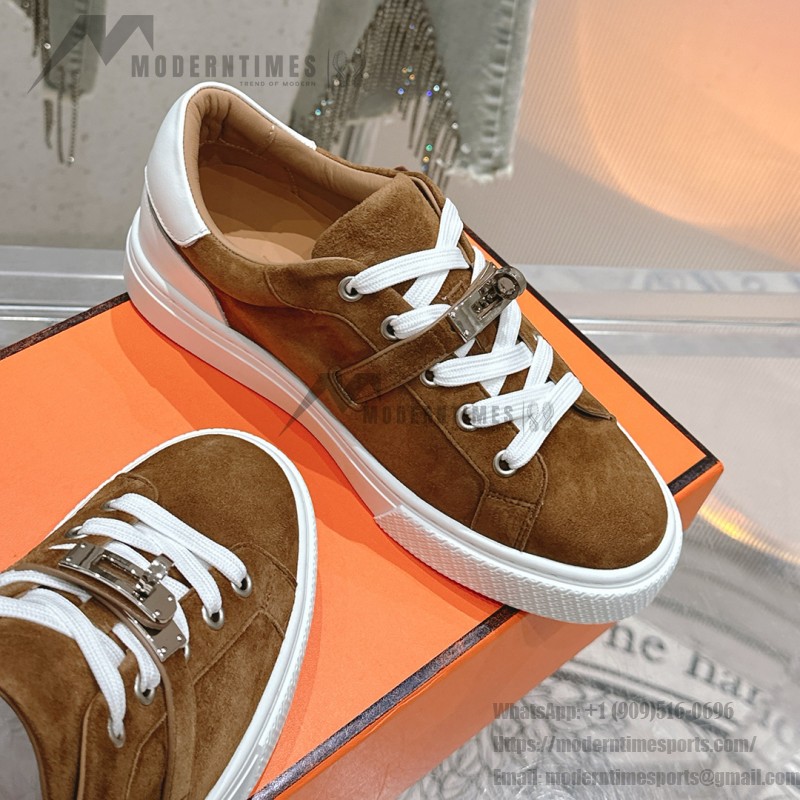 Hermes H232176Z 90350 Brown & White Sneakers – Iconic Design and Premium Craftsmanship Hermes Mens Sneaker H232176Z 90350 in Brown and White – Front View of Luxury Sneakers with Contrasting Stripes