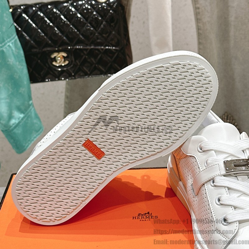Hermes H232176Z 90350 Beige & White Sneakers – Iconic Design and Craftsmanship Hermes Mens Sneaker H232176Z 90350 in Beige and White – Front View of Luxury Sneakers with Contrasting Stripes