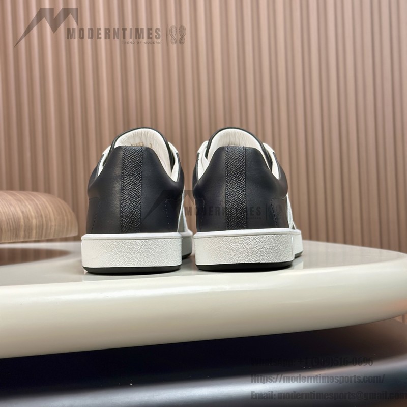 Hermes H242933Z H69440 All-White Sneakers – Clean, Iconic Luxury Style Hermes Mens Sneaker H242933Z H69440 in All-White – Front View of Premium White Leather Sneakers with Minimalist Design