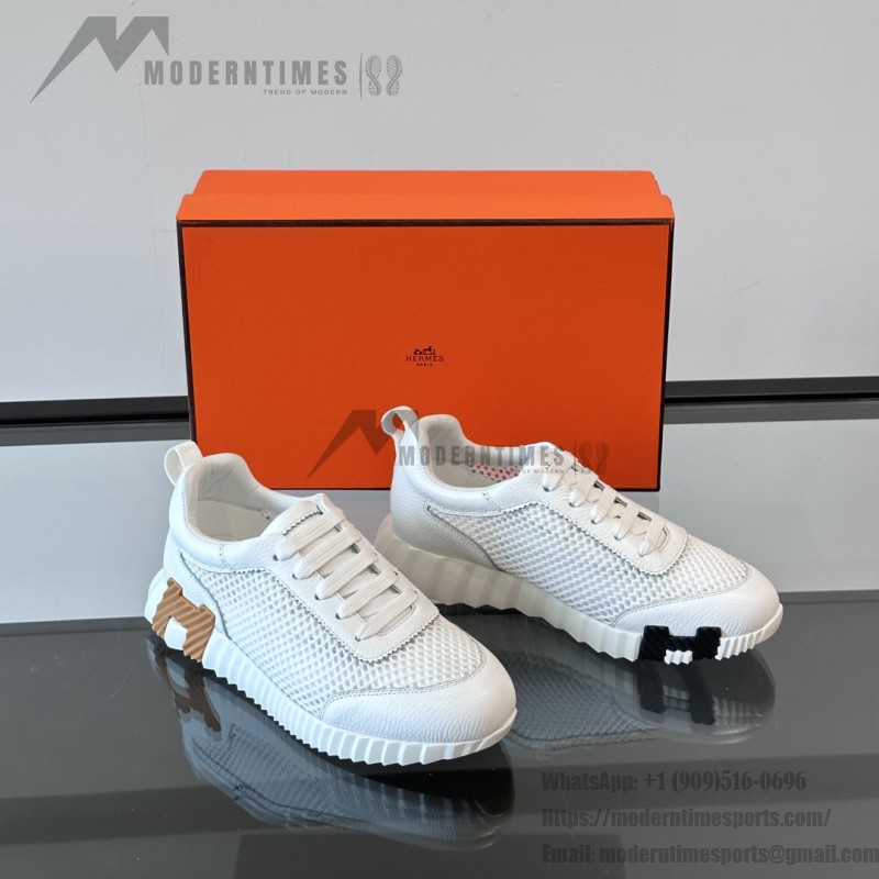 Hermes H251121Z 02360 White Sneakers – Iconic H Logo on Heel Hermes Mens Sneaker H251121Z 02360 in White – Front View of Luxury Fashion Sneakers with Orange H Logo