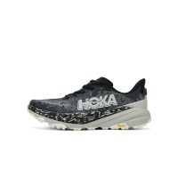 HOKA Speedgoat 6 Herren Trailrunning-Schuhe (1147791-BKSTR) - Schwarz/Stein Reflektiv, Leichte Dämpfung mit Vibram Megagrip-Sohle