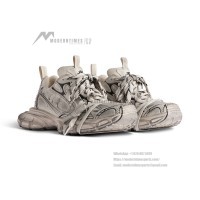 Balenciaga Women's 3XL Sneaker - Sleek Beige & Black Design with Superior Comfort for Street Style