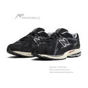 New Balance 1906D Protection Pack Black M1906DD – Sleek Retro Sneakers with Deconstructed Aesthetic