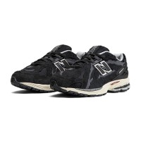 New Balance 1906D Protection Pack Black M1906DD – Sleek Retro Sneakers with Deconstructed Aesthetic