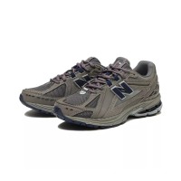 New Balance 1906R "Charcoal Grey" レトロランニングシューズ M1906RB | 洗練されたグレースニーカー | ユニセックス