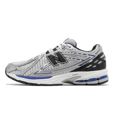 New Balance 1906R Metallic Silver Blue M1906RCD – 세련된 실버와 블루 포인트의 레트로 러닝화