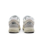 New Balance 2002R Beige Grau Sneakers M2002REK seitliche Ansicht